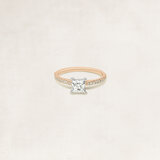 Princess solitaire ring met zijdiamanten - OR5061_