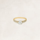 Brilliant cut solitaire ring with side diamonds - OR69884_