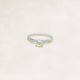 Brilliant cut solitaire ring with side diamonds - OR5003_