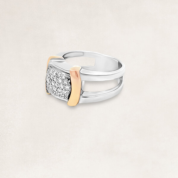 Golden ring with diamond - OR74329