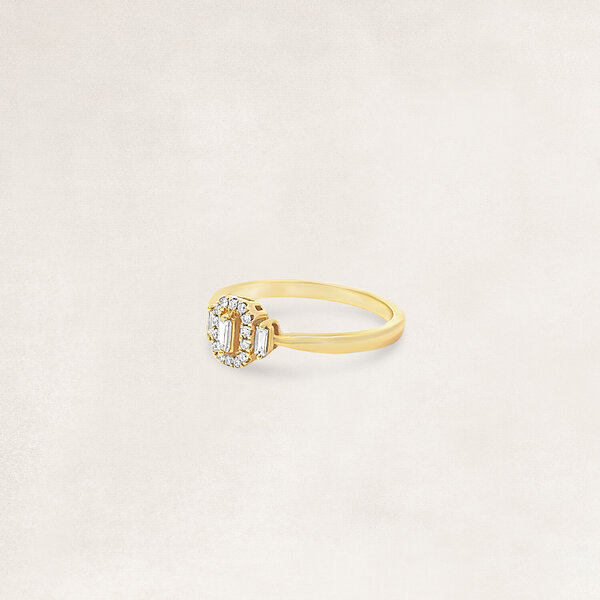 Golden ring with diamond - OR73268