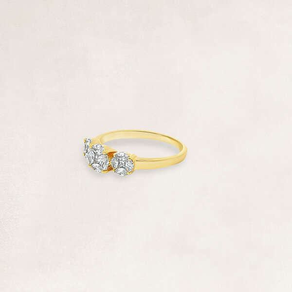 Golden ring with diamond - OR73517