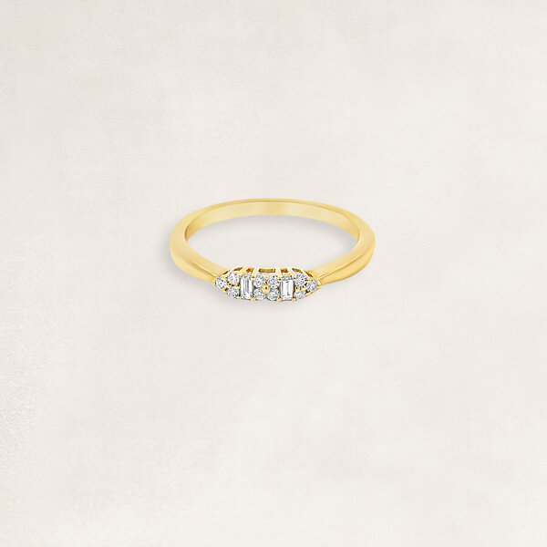 Golden ring with diamond - OR73371