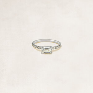Emerald cut solitaire ring with side diamonds - OR5035